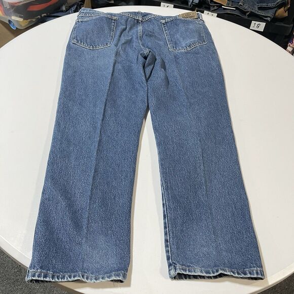 Lot of 2 Wrangler Jeans Mens 42x30 Relaxed Fit Blue Denim - Picture 5 of 9